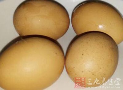 雞蛋3個,面粉60克,糖60克 雞蛋3個,面粉60克,糖60克