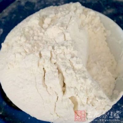 雞蛋,白糖,鹽,面粉,牛奶,植物油 雞蛋,白糖,鹽,面粉,牛奶,植物油