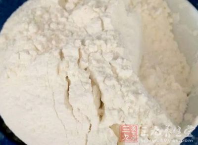 面粉，紅糖粉，白糖粉