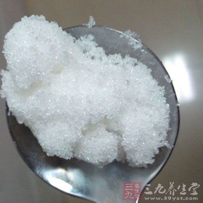 地瓜洗淨去皮，備好綿白糖