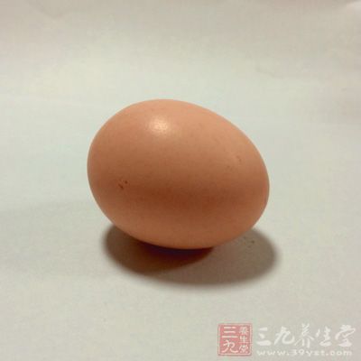 臘八豆200克，雞蛋2個，辣椒粉少許，蔥花