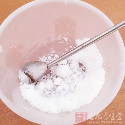 普通面粉200克,白糖20,蒸熟南瓜80克 普通面粉200克,白糖20,蒸熟南瓜80克