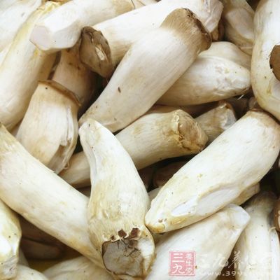 意大利螺絲粉100克,麻椒1個,杏鮑菇1小個 意大利螺絲粉100克,麻椒1個,杏鮑菇1小個