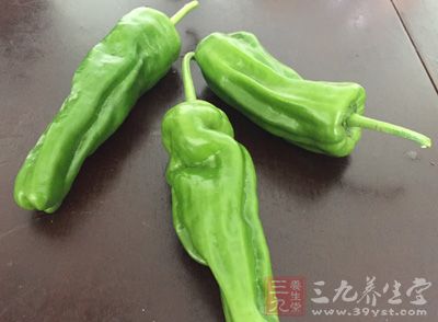 豬腰，醋，醬油，青椒，料酒，鹽，雞精，胡蘿卜，洋蔥，蒜