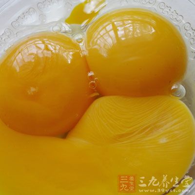 西蘭花,火腿腸,雞蛋,白米飯,鹽 西蘭花,火腿腸,雞蛋,白米飯,鹽