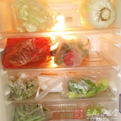 包上保鮮袋放冰箱