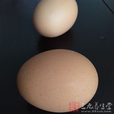 臘八豆200克,雞蛋2個,辣椒粉少許,蔥花 臘八豆200克,雞蛋2個,辣椒粉少許,蔥花