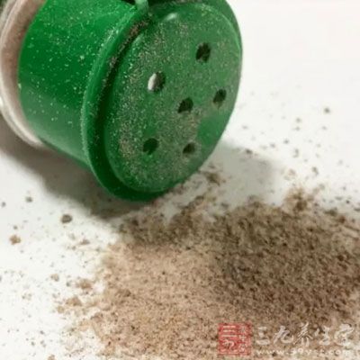 五香粉、胡椒粉、鹽各1茶匙，糖300g