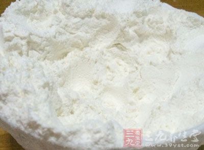 普通面粉400g，牛奶240克，發酵粉5克，白糖15克