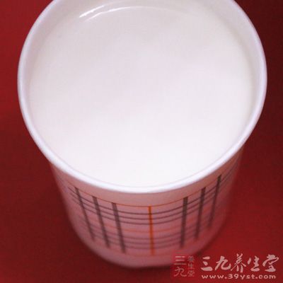 半成品蛋撻皮，淡奶油180克，牛奶140克