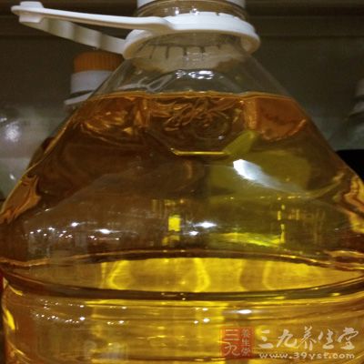 面粉200克，鹽0.5小匙，糖1小匙，油6毫升