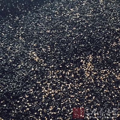 腐乳適量，黑芝麻適量