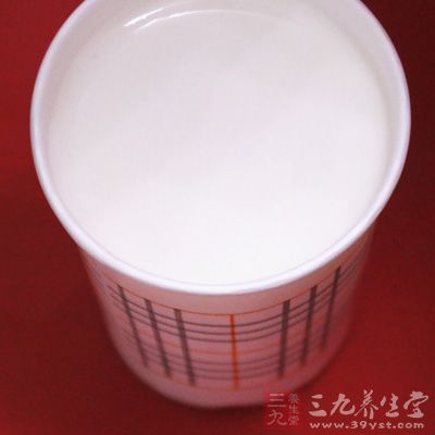 低筋面粉150克,牛奶80克,干酵母1小勺 低筋面粉150克,牛奶80克,干酵母1小勺