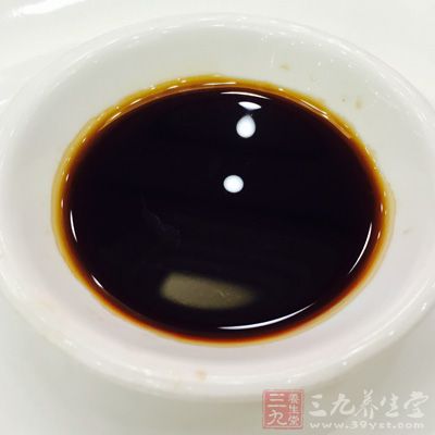 米豆腐、香油、花椒油、辣椒油、生抽