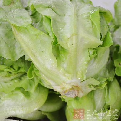胡蘿卜1/2根，生菜2片，番茄2片