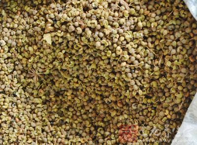 2000克牛腱、鹽一大匙、花椒一小匙 2000克牛腱、鹽一大匙、花椒一小匙