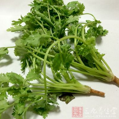 香菜3棵洗淨,切小粒 香菜3棵洗淨,切小粒