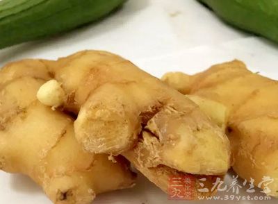 米豆腐，大蒜葉，花椒粉，生姜，鹽