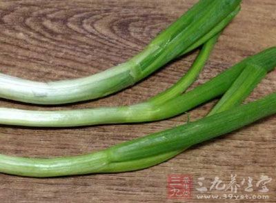 鴨胗6只，適量的蔥