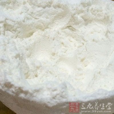 面種200g，低筋面粉200g，油1湯匙，奶水90g，糖20g