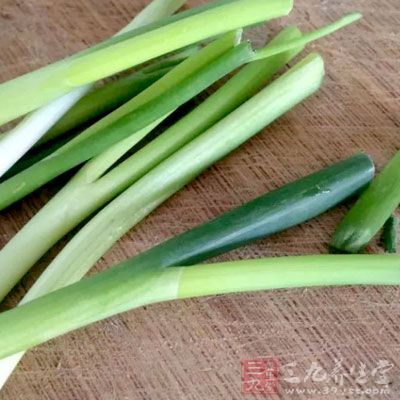 糯米和藕的比例基本2:1，藕，香蔥
