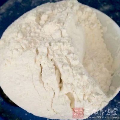 自發粉500克,豬肉餡250克 自發粉500克,豬肉餡250克