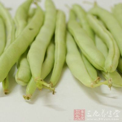 四季豆1把,橄榄菜2湯匙,大蒜3瓣,鹽少許,味精少許 四季豆1把,橄榄菜2湯匙,大蒜3瓣,鹽少許,味精少許