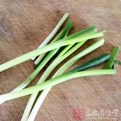 肉羹,蒜末,扁魚干,鮮筍,韓式泡菜,生粉,蔥段,香麻油,辣椒醬 肉羹,蒜末,扁魚干,鮮筍,韓式泡菜,生粉,蔥段,香麻油,辣椒醬