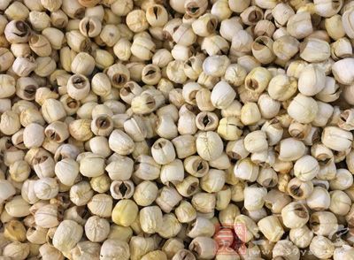 糯米1碗(250g),豆沙2湯匙(30g),蓮子1湯匙(15g) 糯米1碗(250g),豆沙2湯匙(30g),蓮子1湯匙(15g)