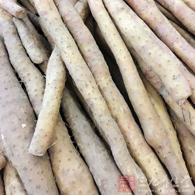 山藥100克、羊肉片50克、生姜3片
