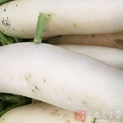 蘿卜200克，海帶50克，蝦50克，蔥姜、油、鹽、料酒、雞精適量