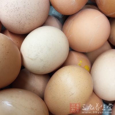 雞蛋4個、海米20克、火腿10克、香蔥1棵 雞蛋4個、海米20克、火腿10克、香蔥1棵