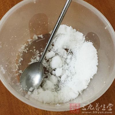 鴨半只,老姜1個,芝麻油1大勺,米酒1/3瓶,老抽1大勺,白糖1小勺 鴨半只,老姜1個,芝麻油1大勺,米酒1/3瓶,老抽1大勺,白糖1小勺
