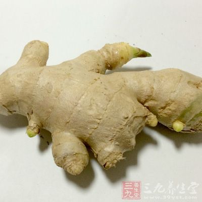 鴨子半只,老姜5兩,黨參2根,紅棗15顆 鴨子半只,老姜5兩,黨參2根,紅棗15顆