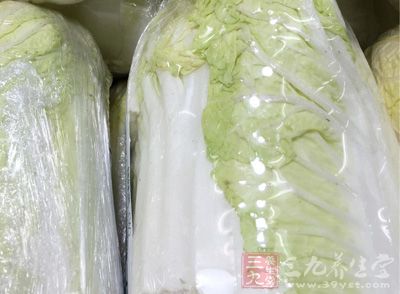 大白菜500克，胡蘿卜一根