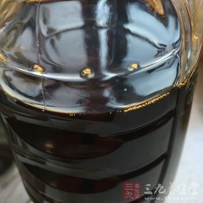 雞蛋10個，醬油150克，蚝油50克