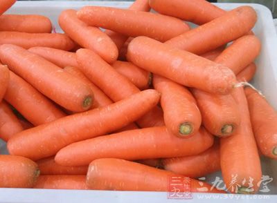 油,熟米飯,火腿,胡蘿卜 油,熟米飯,火腿,胡蘿卜