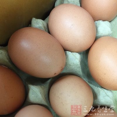 雞蛋幾個，玉子燒鍋，上湯，鹽，砂糖，料酒