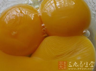 卡夫奶酪130克,牛奶半杯,色拉油一湯勺,雞蛋一個 卡夫奶酪130克,牛奶半杯,色拉油一湯勺,雞蛋一個