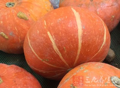 南瓜、雞蛋、面粉、鹽、胡椒粉、油 南瓜、雞蛋、面粉、鹽、胡椒粉、油