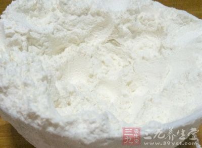 全麥面粉1000g，溫水35度左右500ml