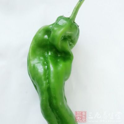 薄皮青椒10只、蒜4瓣、豆豉適量