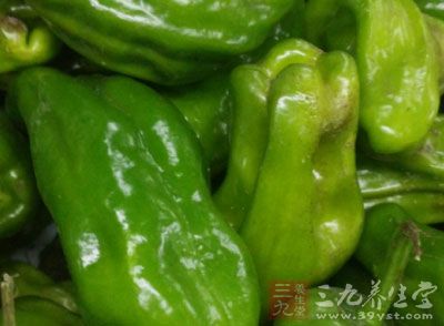 千頁豆腐400克，青椒50克，花生仁50克