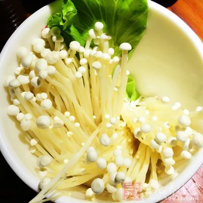 杏鮑菇50公克,秀珍菇30公克,金針菇30公克 杏鮑菇50公克,秀珍菇30公克,金針菇30公克