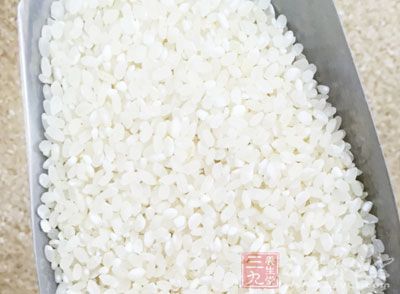 羊腎100克、大米200克，調味料適量