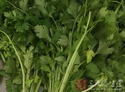 半斤芹菜，1塊豆腐，香水魚