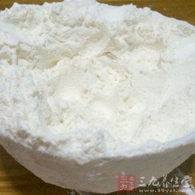 面粉,蛋清,鹽,豆芽,胡蘿卜,泡菜,油,醋 面粉,蛋清,鹽,豆芽,胡蘿卜,泡菜,油,醋