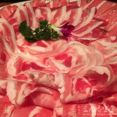 羊肉200公克,高麗菜200公克,涼拌羊肉醬80公克 羊肉200公克,高麗菜200公克,涼拌羊肉醬80公克