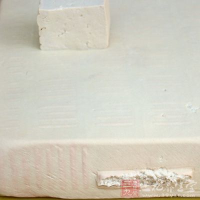 老豆腐2塊、鹽適量