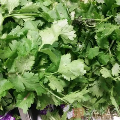 蔥，姜，香菜，八角，鹽，雞精